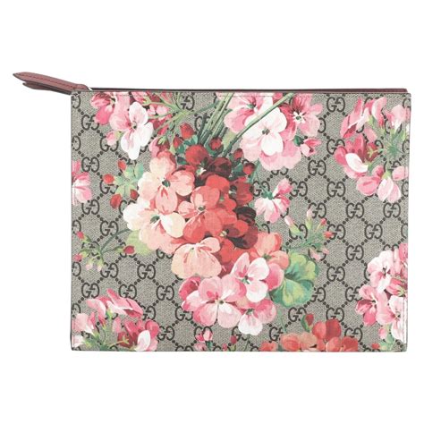 gucci gg blooms reversible tote|Gucci Bloom toiletry pouch.